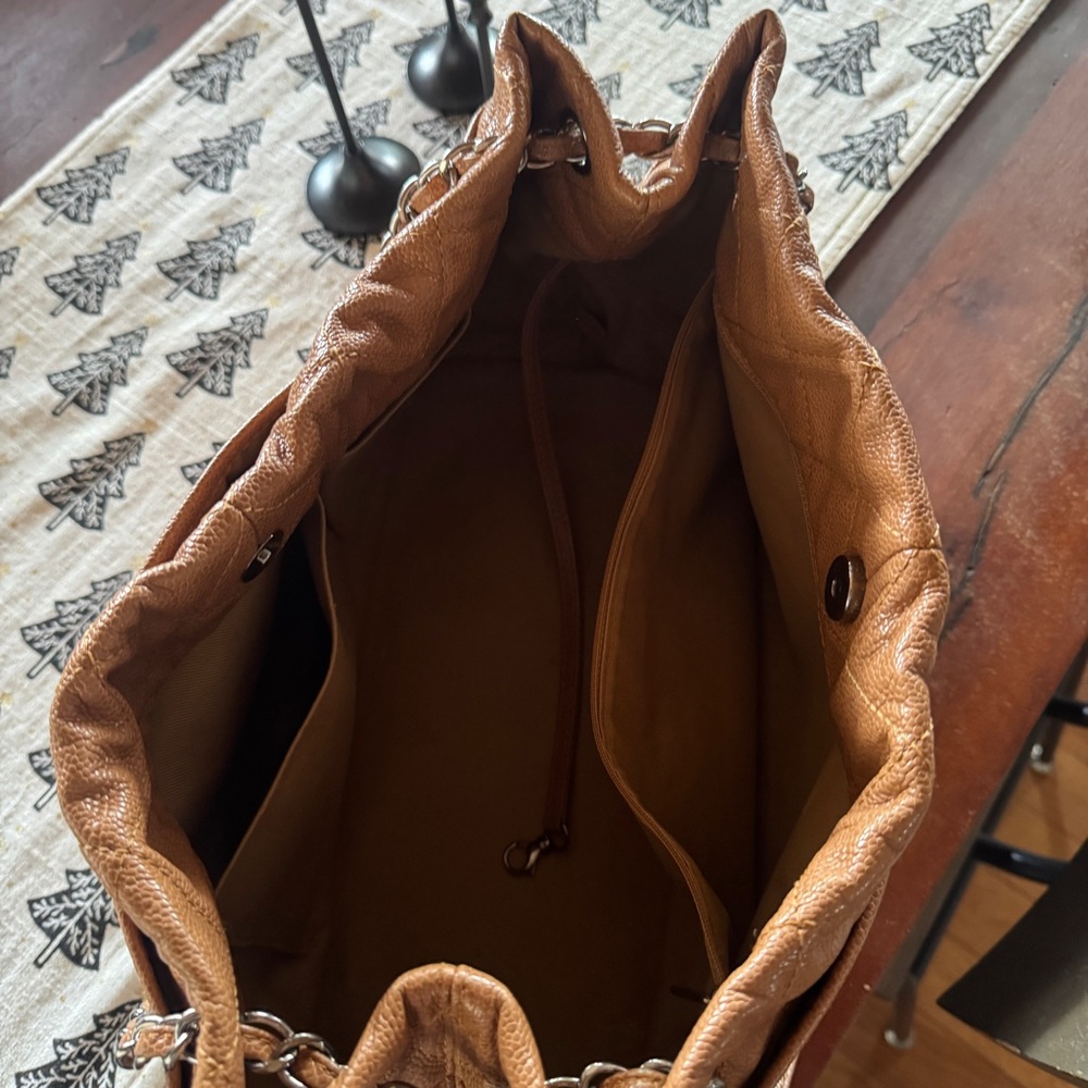 CHANEL Pebbled Leather Shoulder Bag- great condition Orig Price $4,300 - Picture 7 of 14